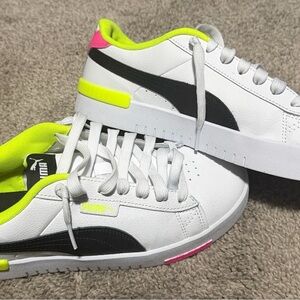 Puma Women's White Sneakers with Black and Neon Pink Accents